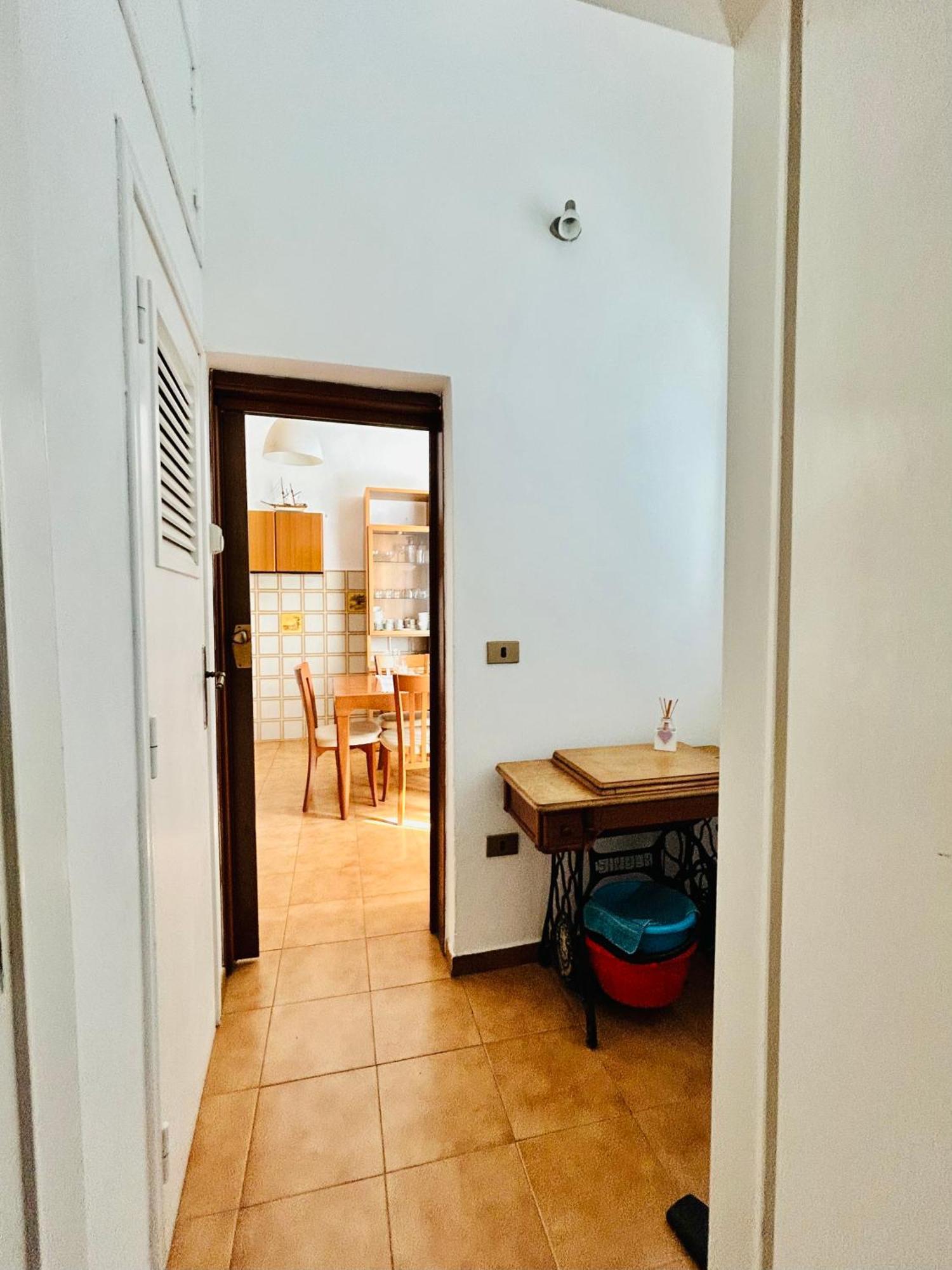 Molo 28 Beach Parking Ac Porto Santo Stefano  Exterior photo